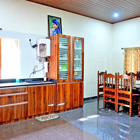 Hulihara Homestay - Full Villa, Coffee Estate & Balcony View Sakleshpur Exterior photo