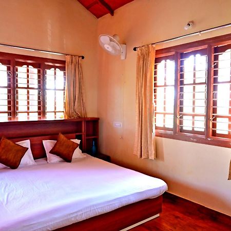 Hulihara Homestay - Full Villa, Coffee Estate & Balcony View Sakleshpur Exterior photo