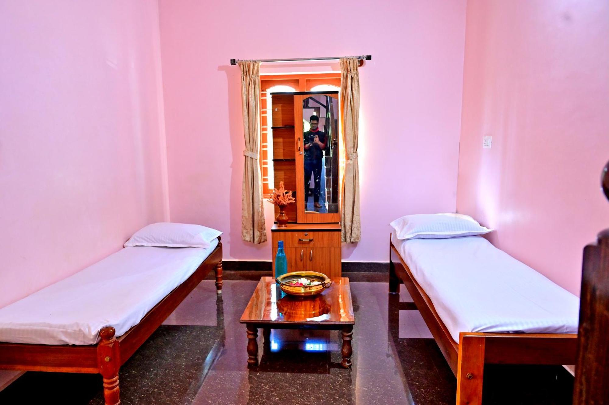 Hulihara Homestay - Full Villa, Coffee Estate & Balcony View Sakleshpur Exterior photo