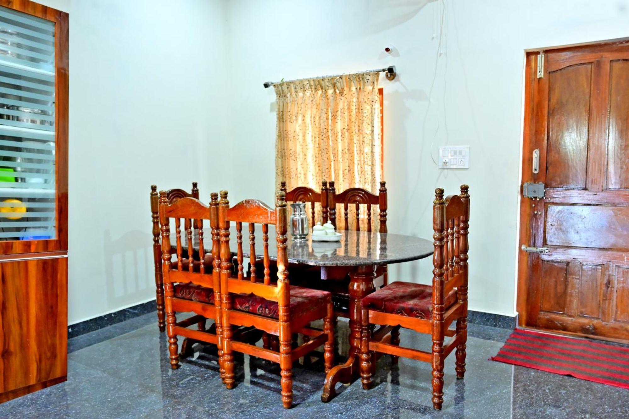 Hulihara Homestay - Full Villa, Coffee Estate & Balcony View Sakleshpur Exterior photo