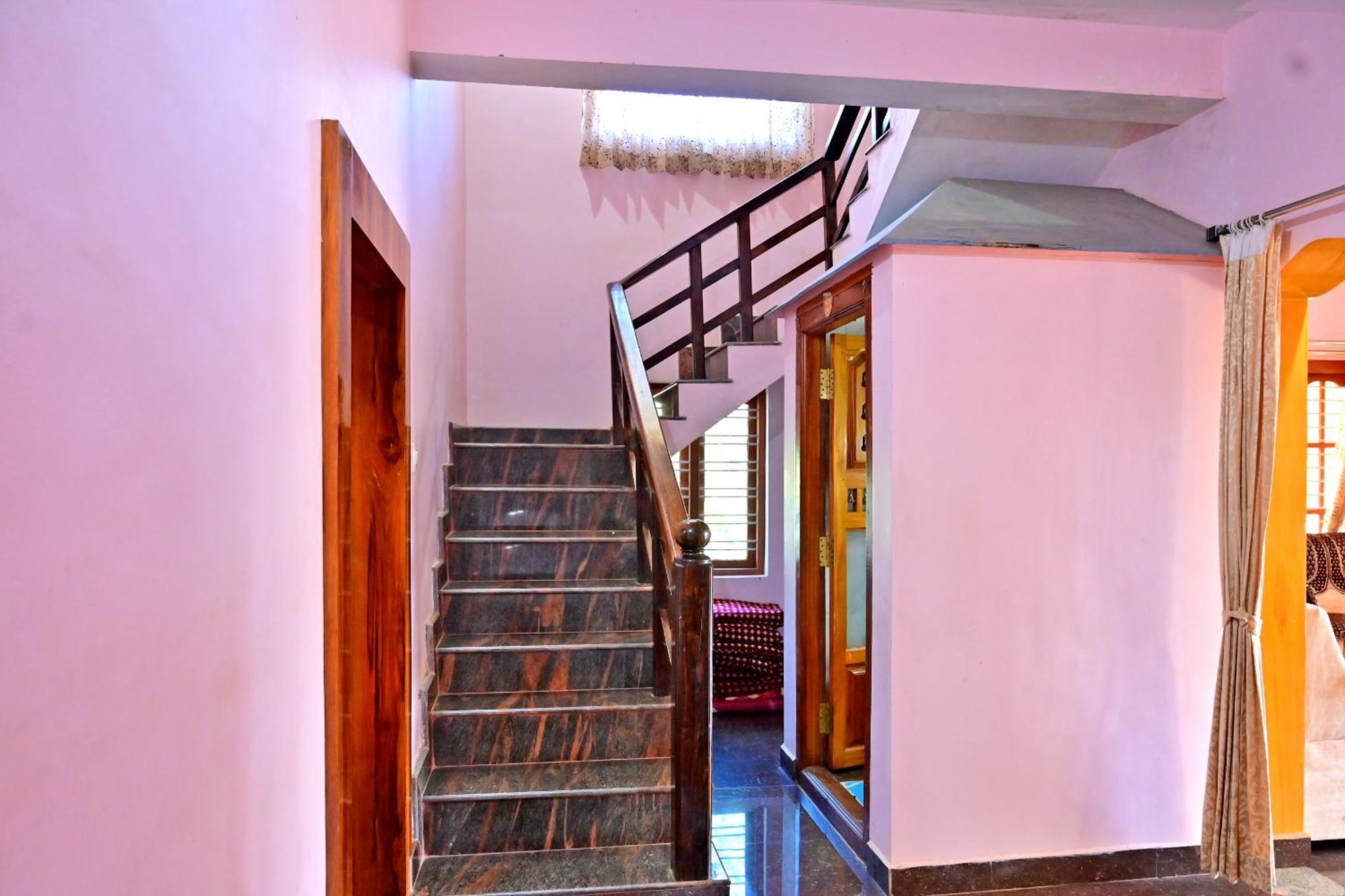 Hulihara Homestay - Full Villa, Coffee Estate & Balcony View Sakleshpur Exterior photo