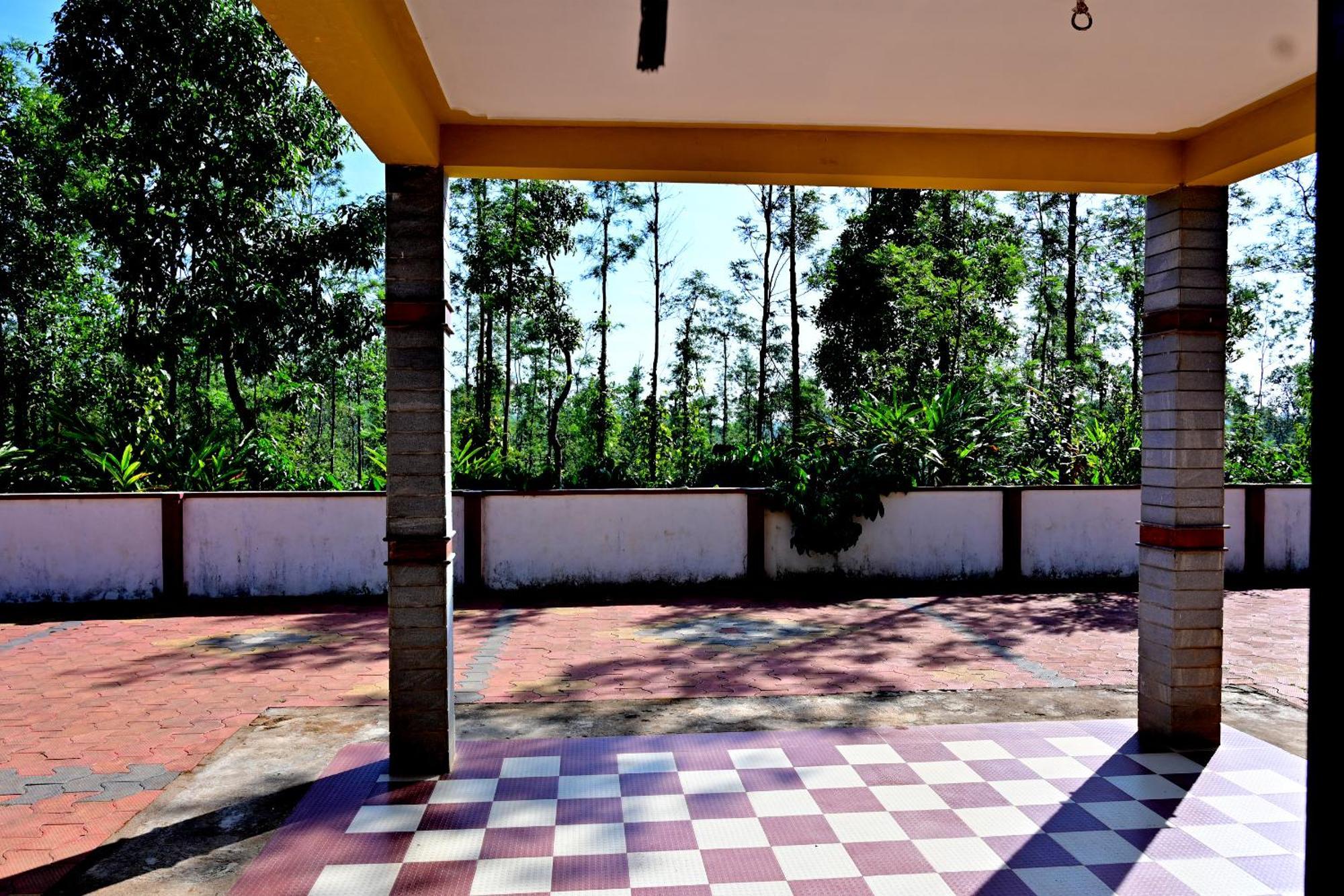 Hulihara Homestay - Full Villa, Coffee Estate & Balcony View Sakleshpur Exterior photo