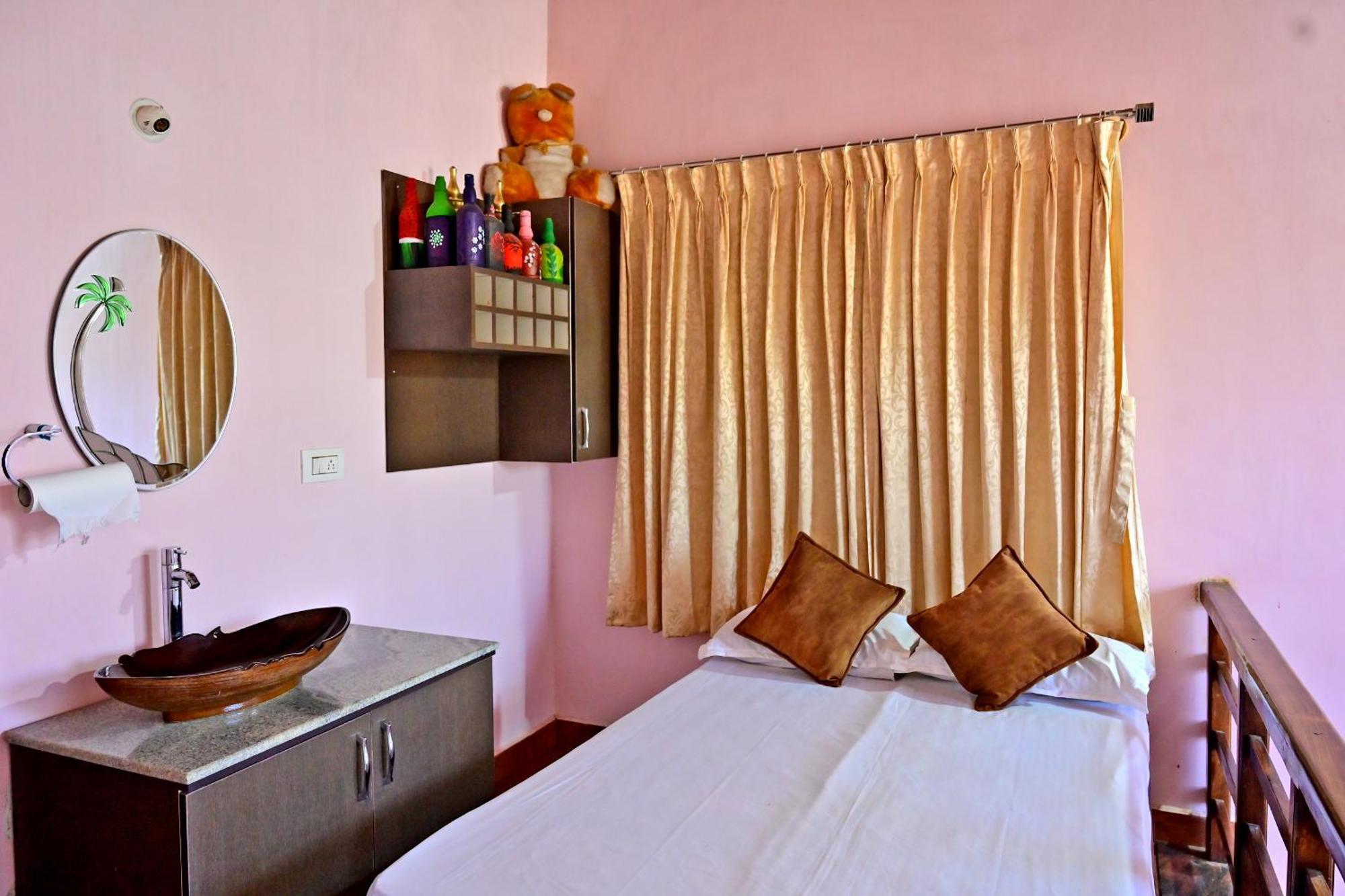 Hulihara Homestay - Full Villa, Coffee Estate & Balcony View Sakleshpur Exterior photo